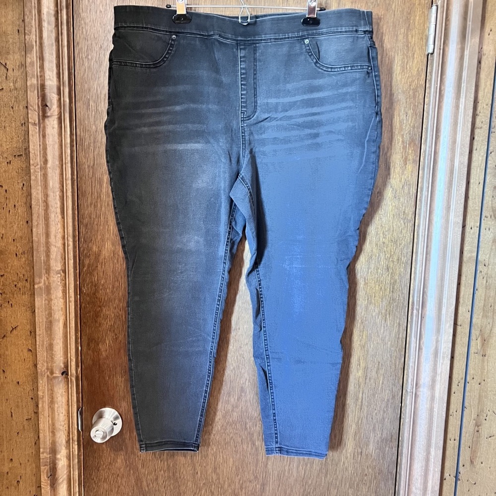 TERRA & SKY-Women's Black Elastic Waist Skinny Jegging Jeans Size 2X
